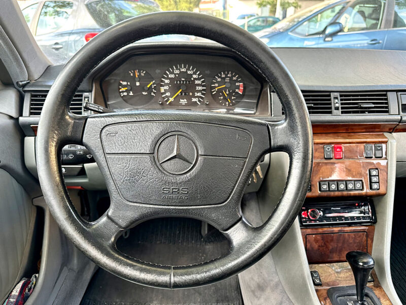 MERCEDES CLASSE E 1991