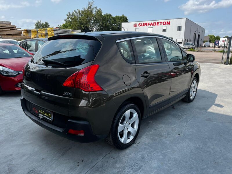 PEUGEOT 3008 1.6 HDi 112 Premium