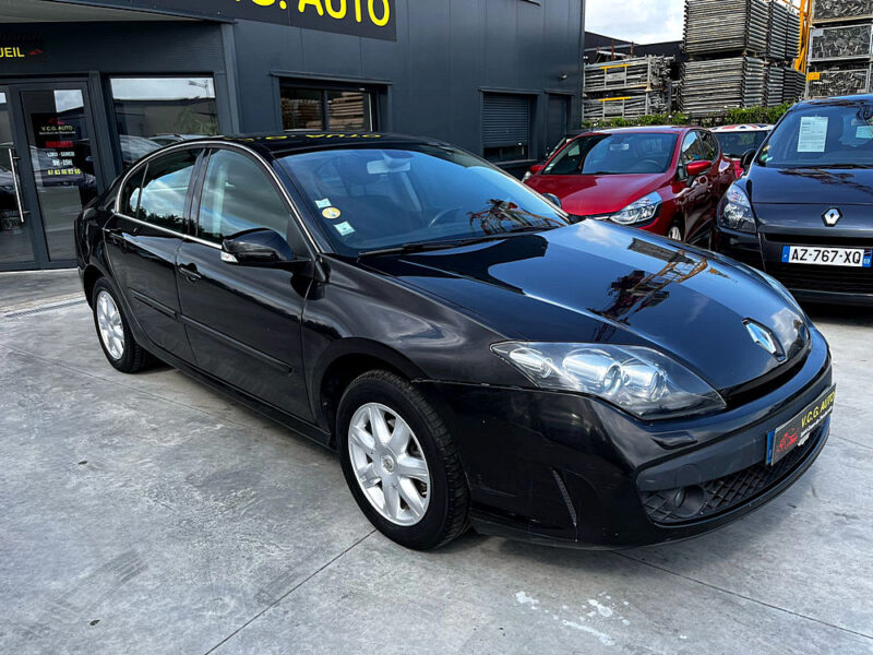 RENAULT LAGUNA III 1.5 dCi 110 black edition pro