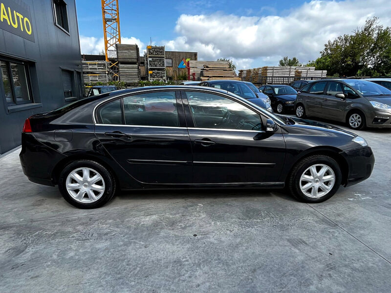 RENAULT LAGUNA III 1.5 dCi 110 black edition pro