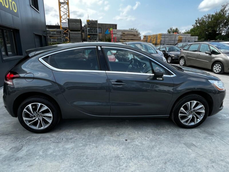 CITROEN DS4 1.6 HDi 112 So Chic