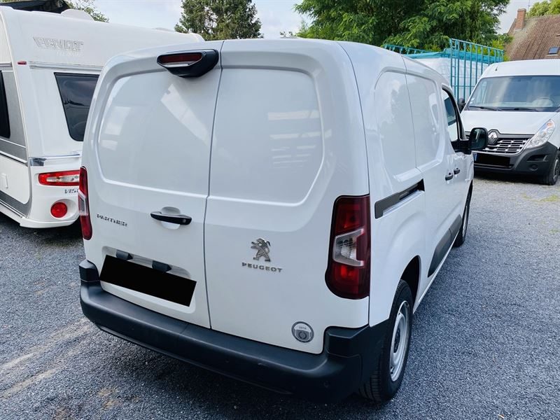 PEUGEOT PARTNER Camionnette/Monospace 2020