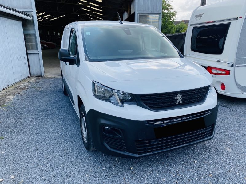 PEUGEOT PARTNER Camionnette/Monospace 2020