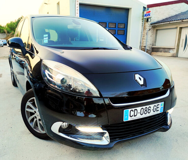 RENAULT SCÉNIC III 2012