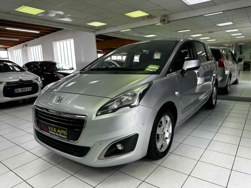 PEUGEOT 5008 1.6 e-HDi 115ch Allure 7pl