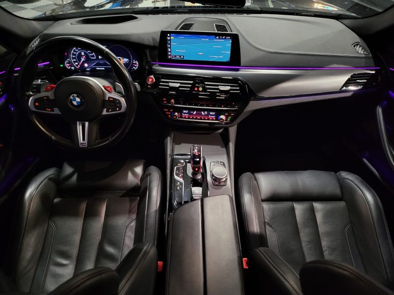 BMW M5 4.4 600cv Toit Ouvrant , Caméra , AppleCarplay