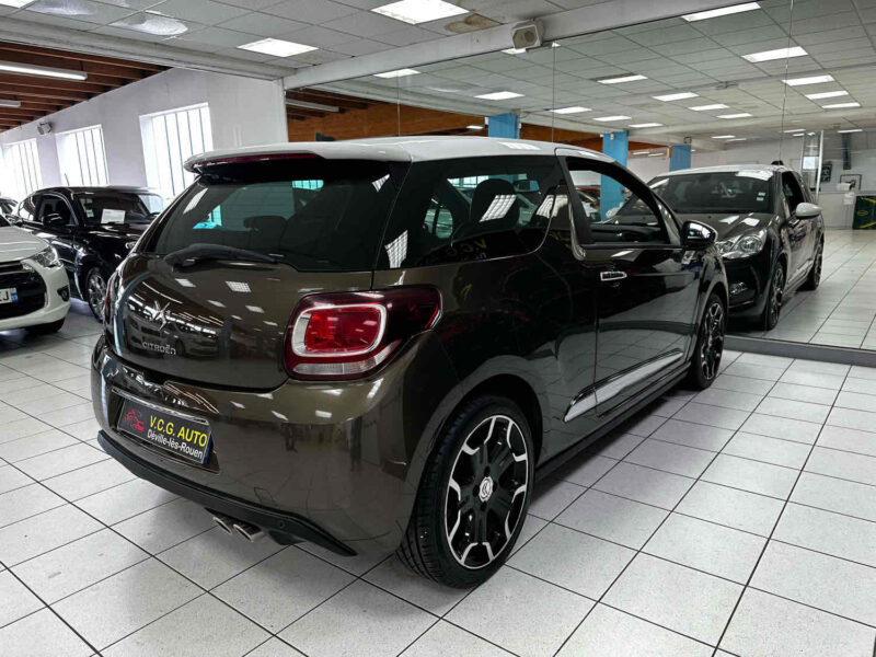 CITROEN DS3 1.6 e-HDI 115 Sport Chic