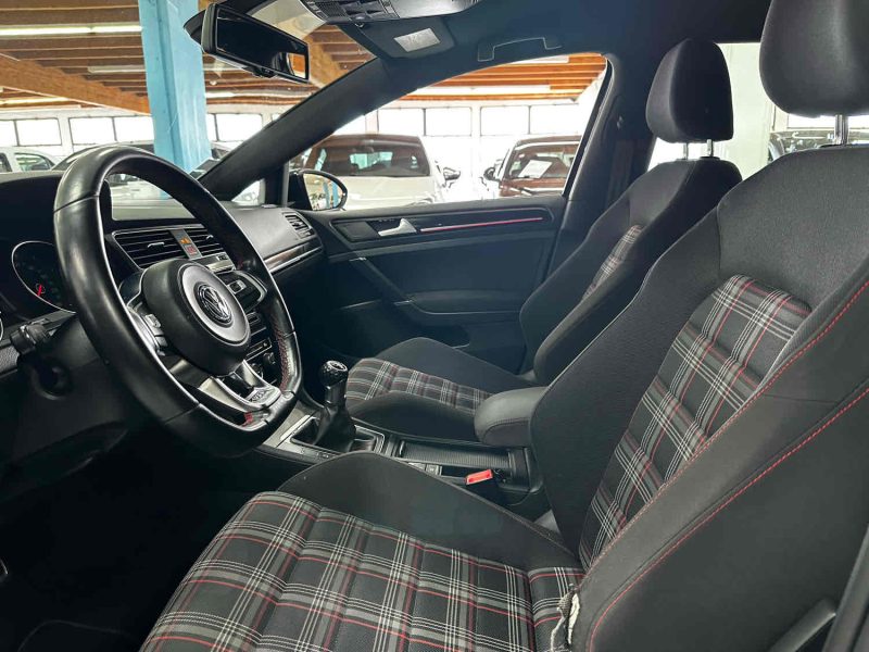 VOLKSWAGEN GOLF VII 2.0 TSI 220ch BVM6 GTI