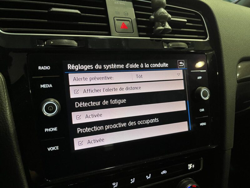 VOLKSWAGEN GOLF VII 1.0 TSI 115cv Join BVM6 5p // APPLE CARPLAY/TOIT OUVRANT/HISTORIQUE D\'ENTRETIEN