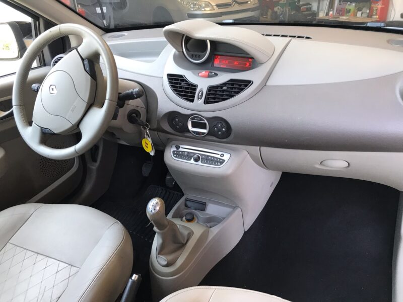 TWINGO II - 1.5 dci 85cv INITIALE PARIS éco2 - GARANTIE 6 MOIS