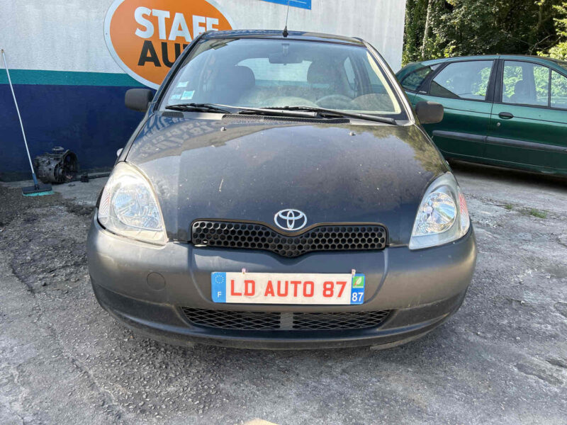 TOYOTA YARIS 2002