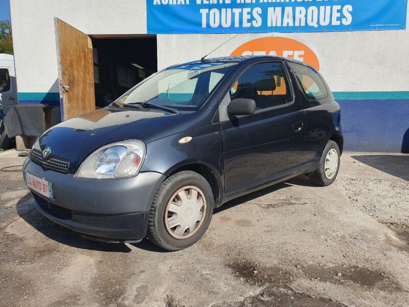 TOYOTA YARIS 2002