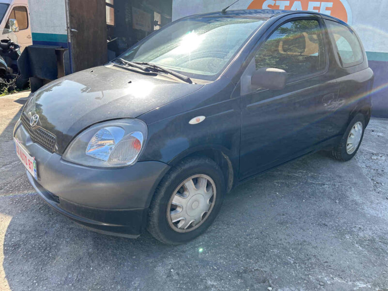 TOYOTA YARIS 2002