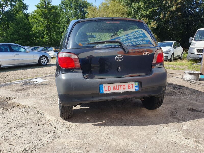 TOYOTA YARIS 2002