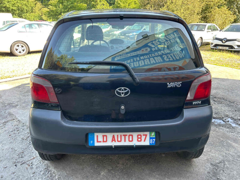 TOYOTA YARIS 2002