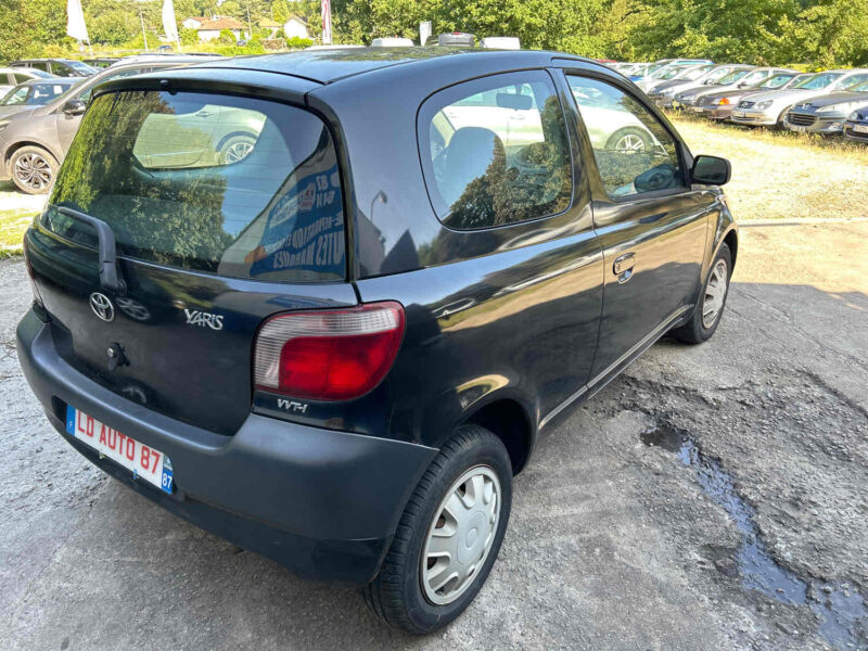 TOYOTA YARIS 2002