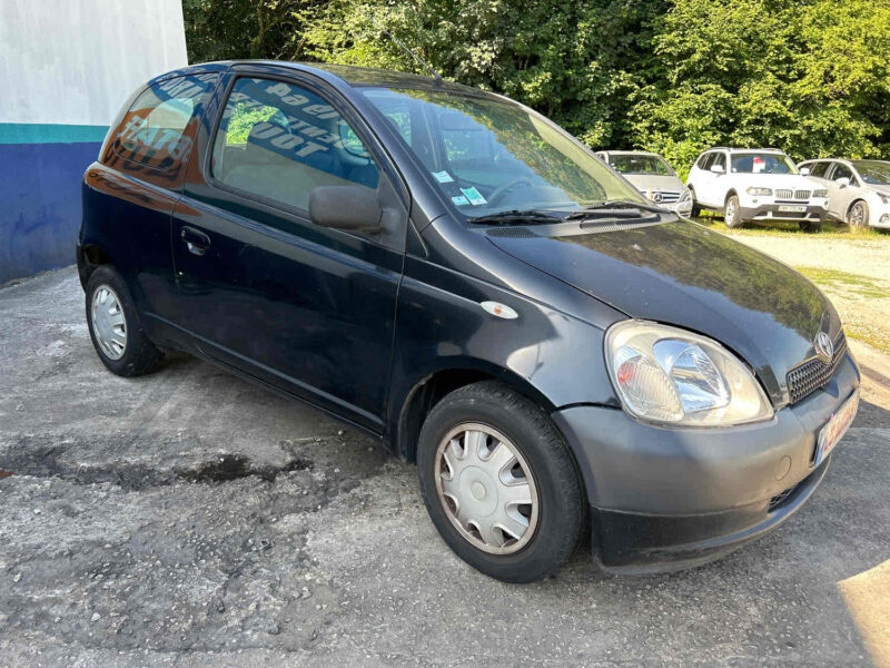 TOYOTA YARIS 2002