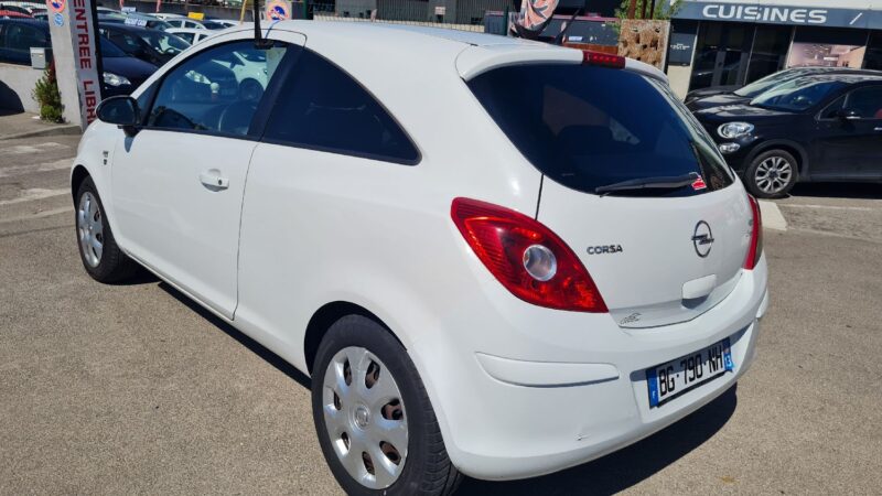 OPEL CORSA 2011