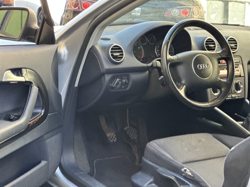 Audi A3 1.6 AMBIANTE PAYEZ EN 4X