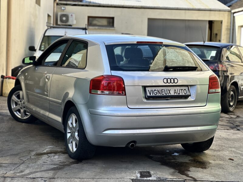 Audi A3 1.6 AMBIANTE PAYEZ EN 4X