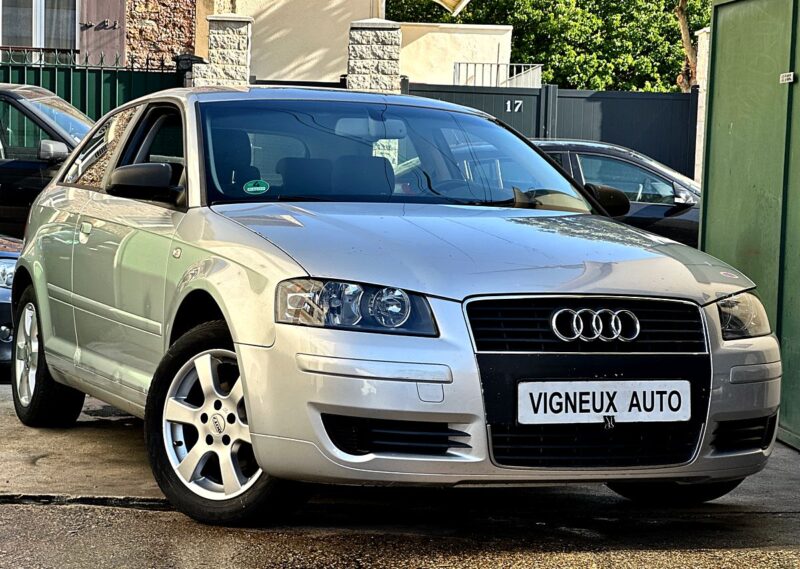 Audi A3 1.6 AMBIANTE PAYEZ EN 4X