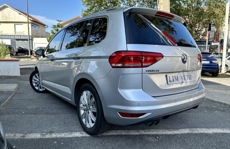 VOLKSWAGEN TOURAN 2016