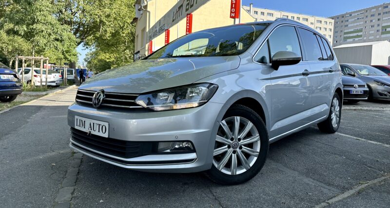 VOLKSWAGEN TOURAN 2016