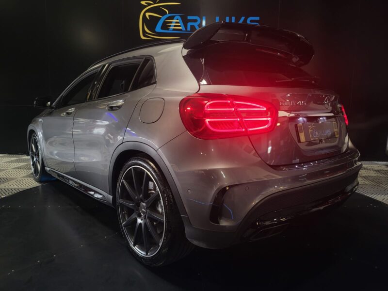 MERCEDES-BENZ GLA 45 AMG 381cv 4MATIC // TOIT OUVRANT/SIEGES CHAUFFANTS/CAMERA