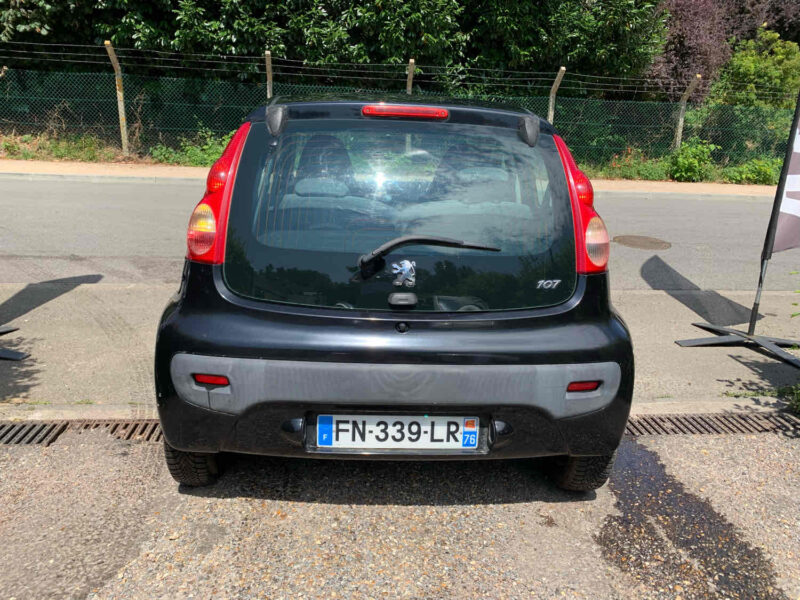 PEUGEOT 107 1.0i 70CV