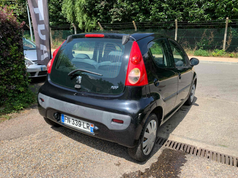 PEUGEOT 107 1.0i 70CV