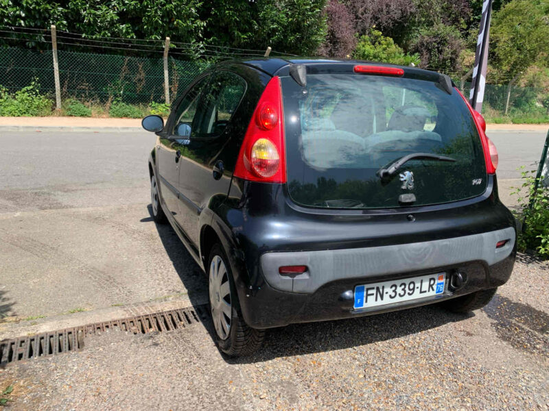 PEUGEOT 107 1.0i 70CV