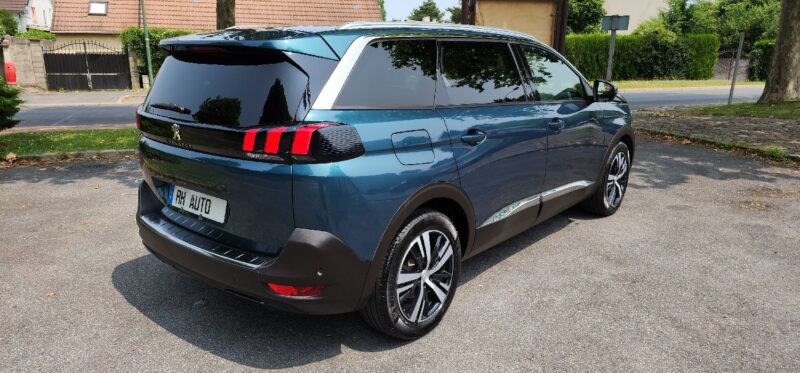 PEUGEOT 5008 II 2019