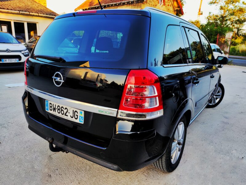 OPEL ZAFIRA 2011