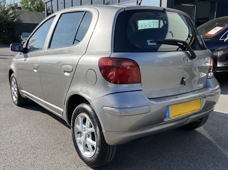 TOYOTA YARIS PHASE II 1.0 VVT-i 68 Cv 1ERE MAIN / 54 500 Kms CLIMATISATION BLUETOOTH - Garantie1an