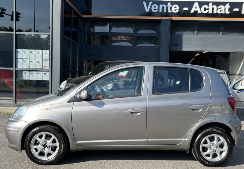 TOYOTA YARIS PHASE II 1.0 VVT-i 68 Cv 1ERE MAIN / 54 500 Kms CLIMATISATION BLUETOOTH - Garantie1an