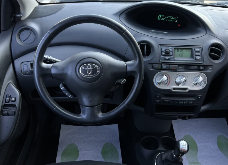 TOYOTA YARIS PHASE II 1.0 VVT-i 68 Cv 1ERE MAIN / 54 500 Kms CLIMATISATION BLUETOOTH - Garantie1an