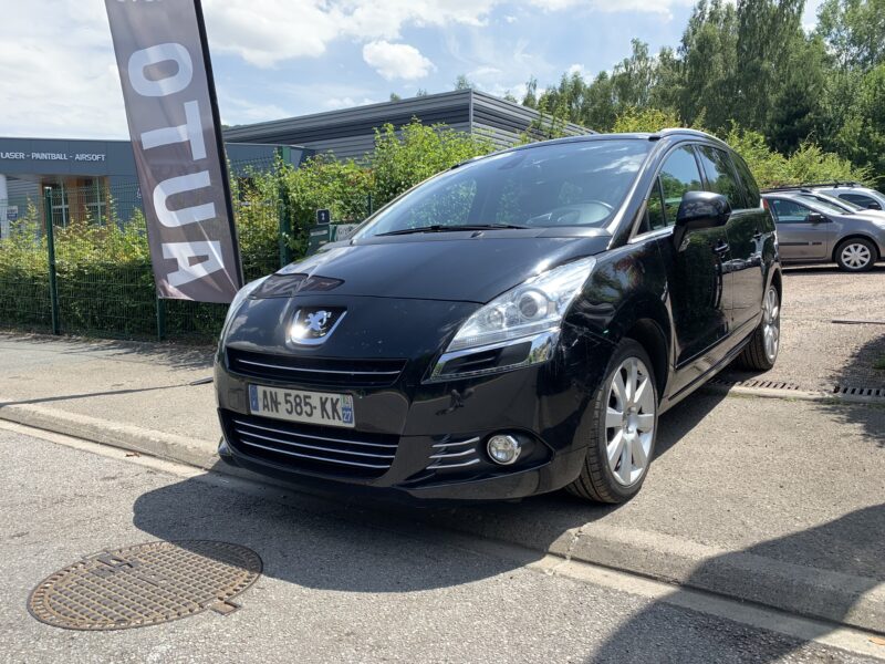 PEUGEOT 5008 1.6HDI 110CV