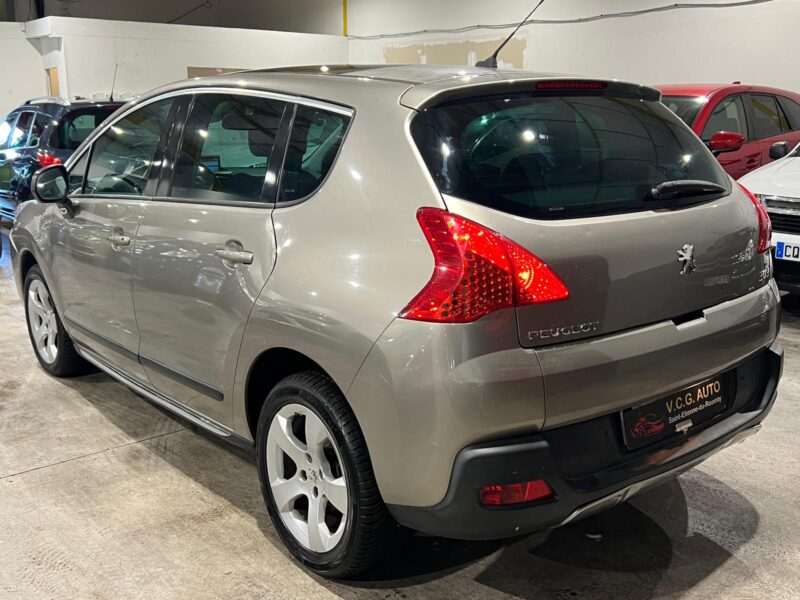 PEUGEOT 3008 Monospace 2011