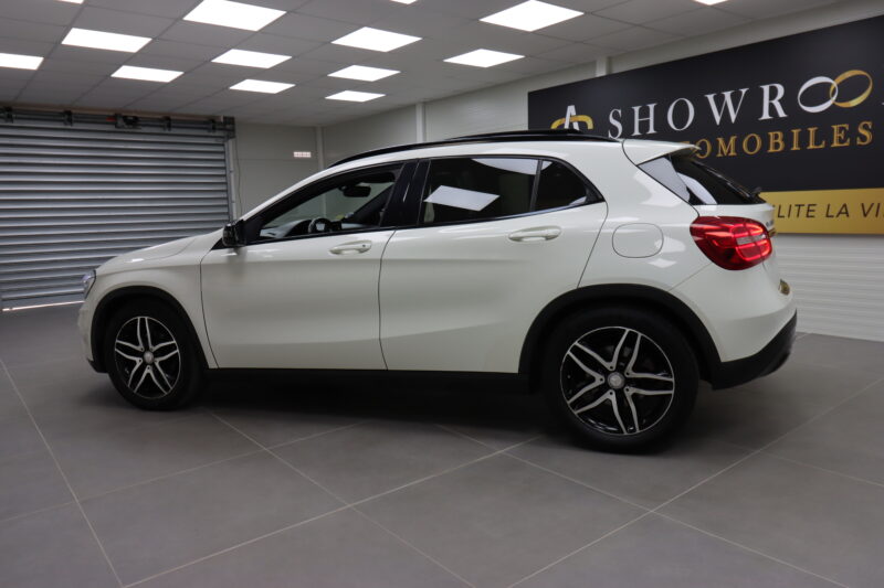 MERCEDES-BENZ   CLASSE GLA 2014