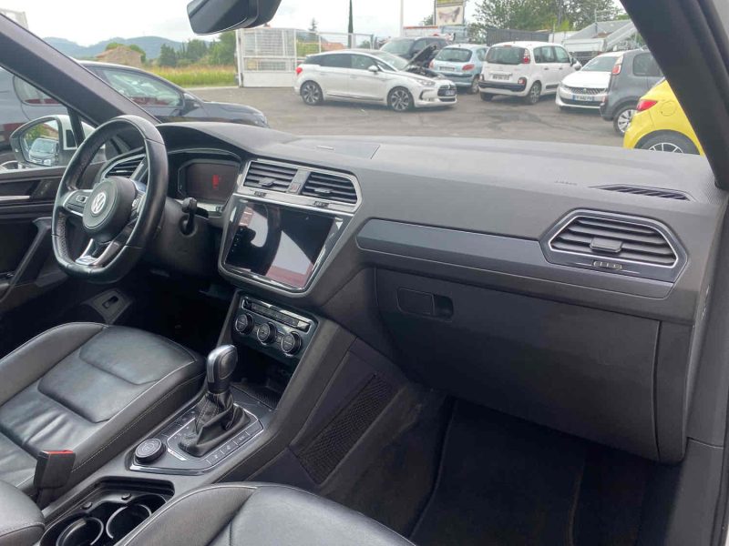 VOLKSWAGEN TIGUAN 2.0 TDI 240 4motion R-line Toit ouvrant