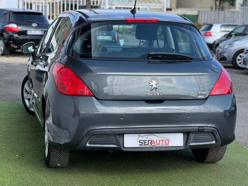 PEUGEOT 308 2013