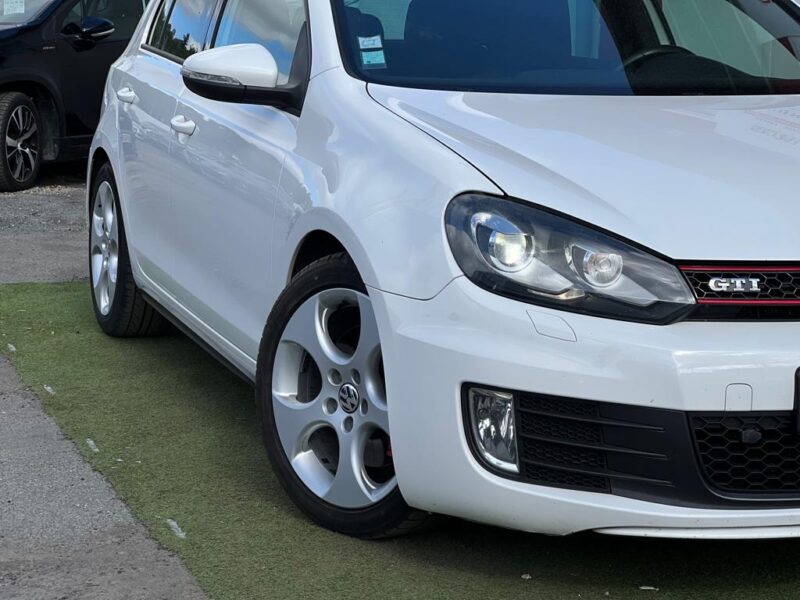 VOLKSWAGEN GOLF VI 2010