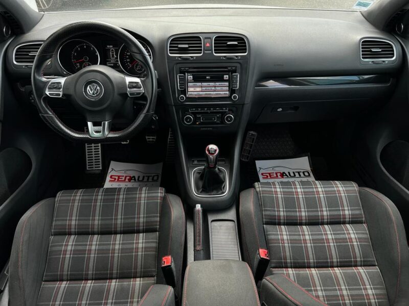 VOLKSWAGEN GOLF VI 2010