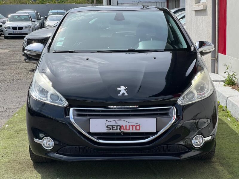 PEUGEOT 208 2012