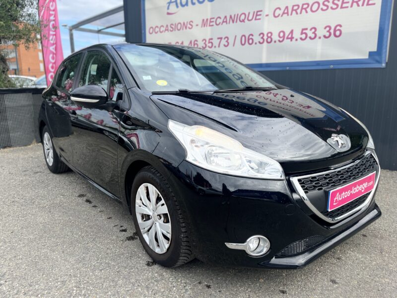 PEUGEOT 208 2013