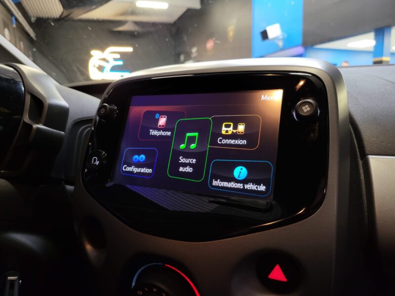 TOYOTA  AYGO 1.0 VVTi 72cv X-PLAY / APPLE CARPLAY + CAMERA 