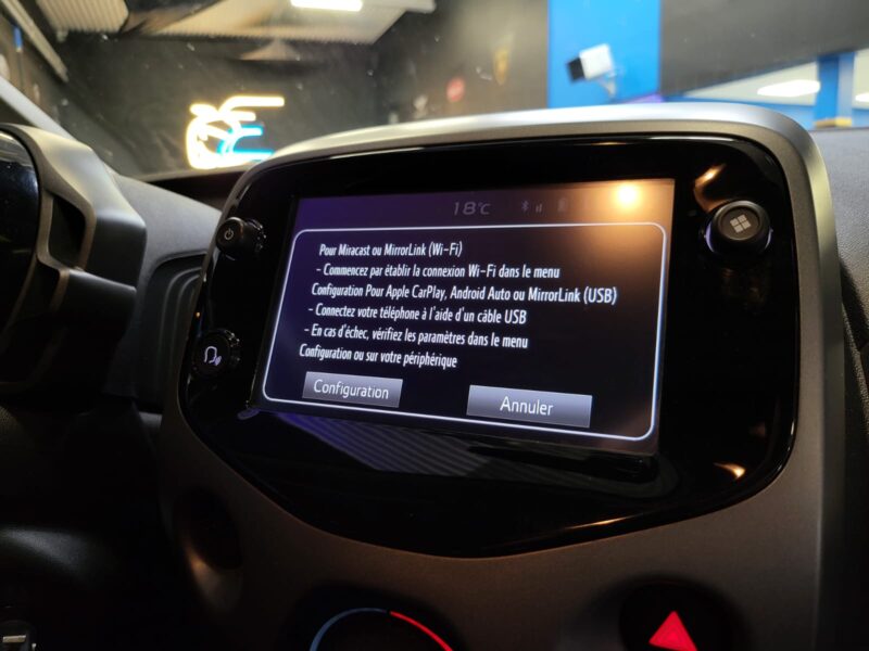 TOYOTA  AYGO 1.0 VVTi 72cv X-PLAY / APPLE CARPLAY + CAMERA 