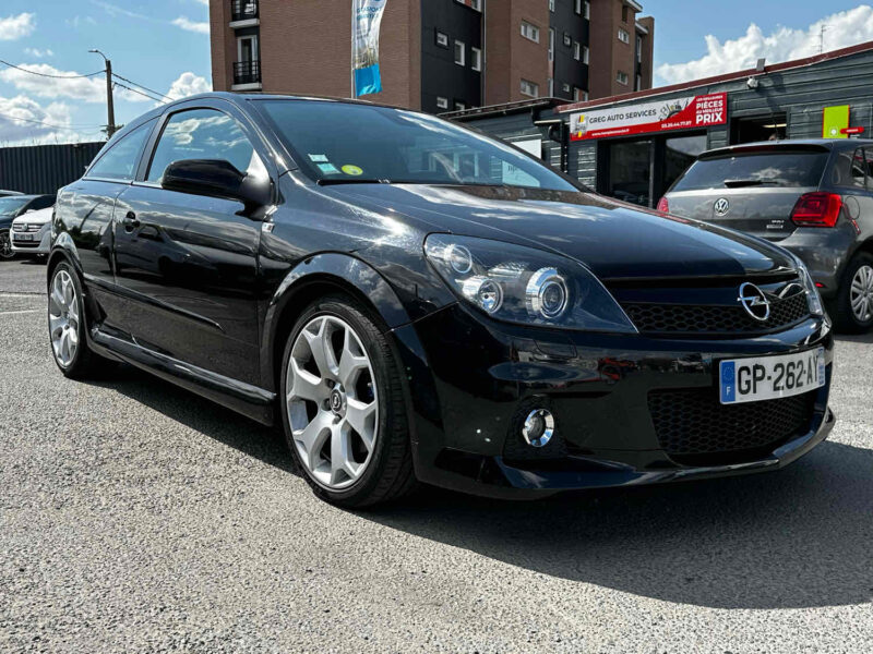 OPEL ASTRA H GTC 