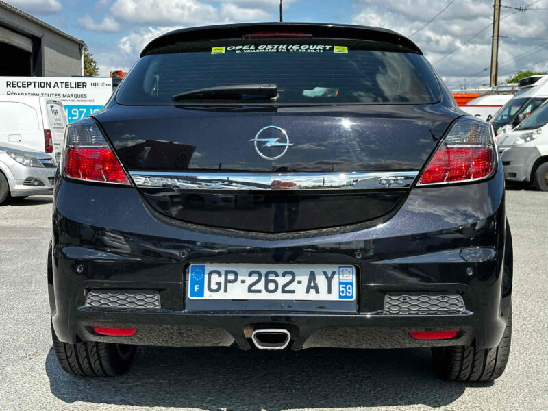 OPEL ASTRA H GTC 