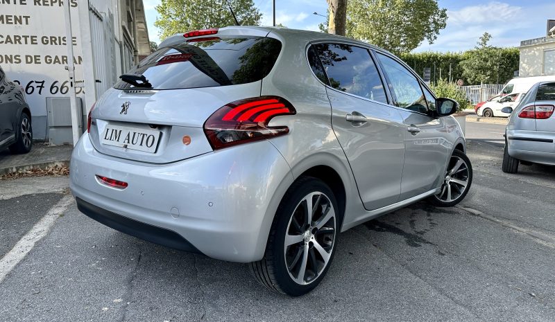 PEUGEOT 208 2018